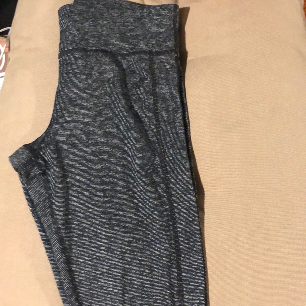 Under armor crop leggings